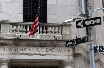 Navigating the S&P 500’s High Valuations: Seven Insights for Cautious Investors