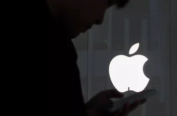 Why Investors Should Think Twice About Apple’s Overvaluation: Key Insights