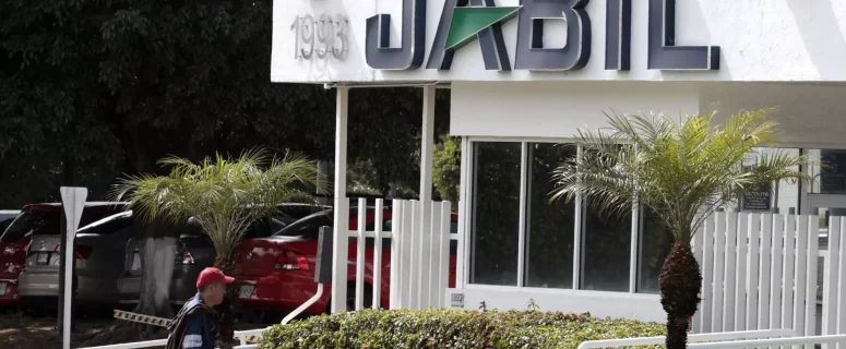 Seven Alarming Signals from the Overheated Stock Market Seven Alarming Signals from the Overheated Stock Market